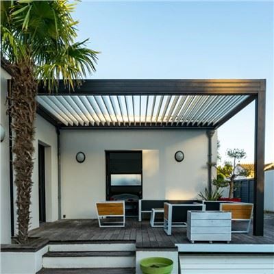 Állítható zsalugáteres pavilon